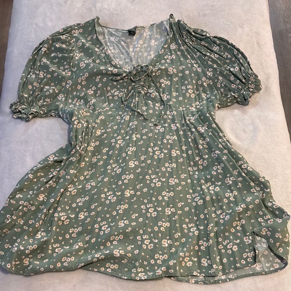 Floral Green Blouse with Puff Sleeves
